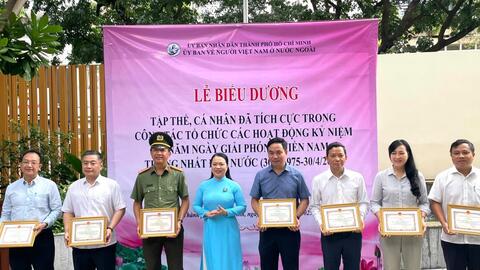 Báo chí góp sức, cùng lan toả hình ảnh đẹp của kiều bào