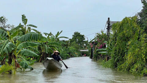 Miền Trung thiệt hại nặng nề vì mưa bão giữa mùa hè