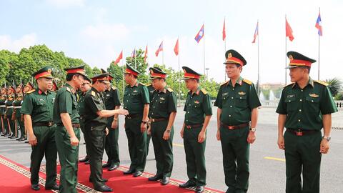 Chủ nhiệm Tổng cục Chính trị QĐND Lào thăm, làm việc tại Quân khu 2