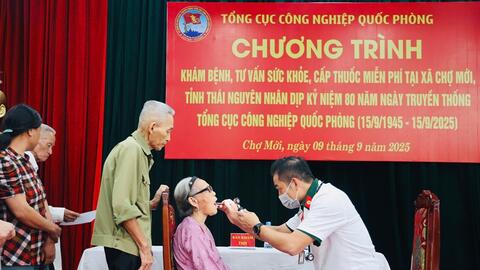 Tổng cục Công nghiệp quốc phòng khám bệnh, cấp thuốc miễn phí cho đối tượng chính sách