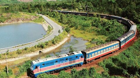 Đột phá phát triển hạ tầng giao thông đồng bộ, hiện đại