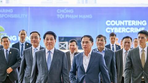 Chủ tịch nước Lương Cường kiểm tra tổng duyệt Lễ mở ký và Hội nghị cấp cao Công ước Liên hợp quốc về chống tội phạm mạng