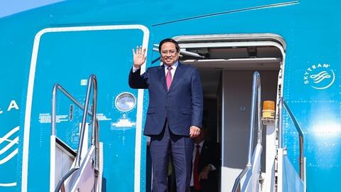 Thủ tướng tới Thủ đô Vientiane, bắt đầu chuyến công tác tại Lào