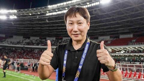 Huấn luyện viên Kim Sang sik gia hạn hợp đồng với VFF đến năm 2027