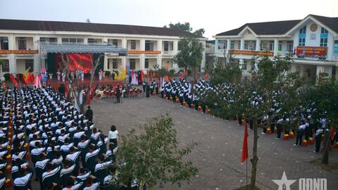 Hơn 20.000 học sinh Hà Tĩnh dự phát động Cuộc thi “Em yêu biển, đảo quê hương”