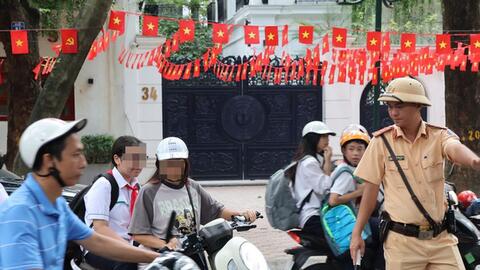 Học sinh 16 tuổi được học và thi giấy phép lái xe không?