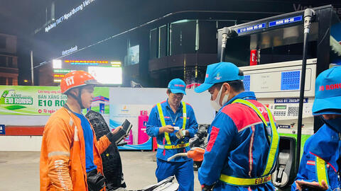 Giá xăng dầu hôm nay 7/1/2026: Quay đầu giảm nhẹ