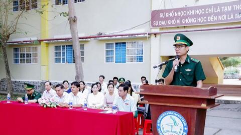 Cần Thơ: Phổ biến pháp luật cho học sinh khu vực biên giới biển