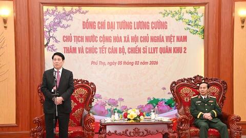 Chủ tịch nước Lương Cường thăm, chúc Tết cán bộ, chiến sĩ LLVT Quân khu 2