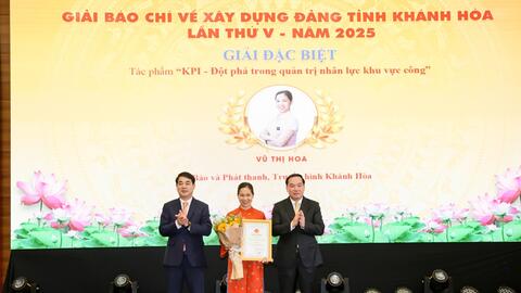 Khánh Hòa: Trao 31 giải thưởng Báo chí về xây dựng Đảng lần thứ V
