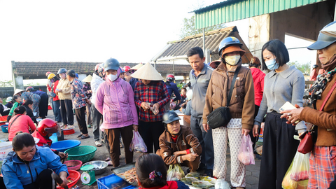 Lưu giữ ‘hồn quê’ và phong vị Tết qua những phiên chợ Hà Tĩnh