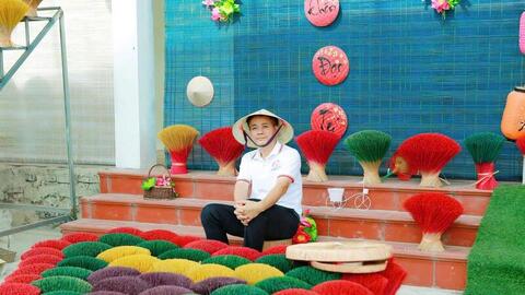 Làng nghề hương Quảng Phú Cầu bền bỉ giữ gìn văn hóa Việt