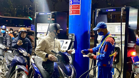 Giá xăng dầu hôm nay 24/2/2026: Tăng lên mức cao nhất trong 6 tháng