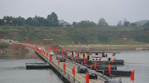 Tạm dừng khai thác cầu phao qua sông Lô để bảo đảm an toàn giao thông