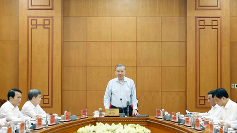 Tiếp tục kiên quyết, kiên trì đấu tranh phòng, chống tham nhũng