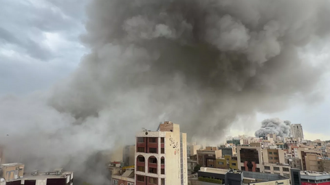 Xung đột Trung Đông lan rộng, eo biển Hormuz và kênh đào Suez trước sức ép lớn