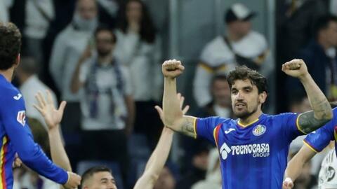 Real Madrid thua sốc Getafe 0-1 tại Bernabeu trong 'cơn mưa' thẻ