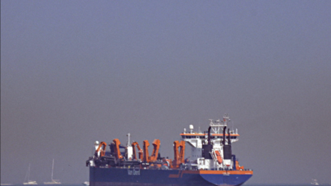 Châu Á tăng tốc tìm nguồn năng lượng thay thế khi xung đột tại Trung Đông leo thang