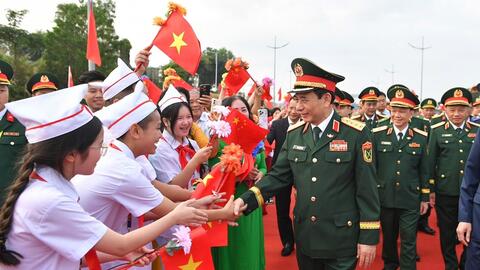 Đại tướng Phan Văn Giang và Đoàn đại biểu Việt Nam sang Trung Quốc dự giao lưu