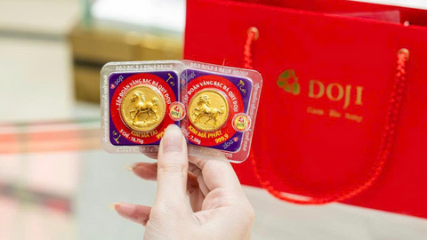 Giá vàng hôm nay (20/3): Lao dốc hơn 5%