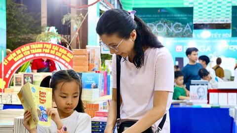 Sách thiếu nhi trước sức ép từ nền tảng số