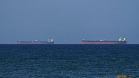 Hải quân Mỹ phong tỏa Hormuz, Iran phản ứng cứng rắn