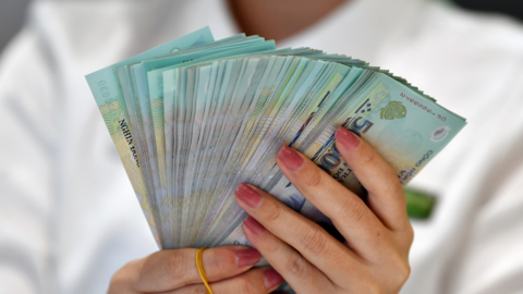 Chốt quyền ngày 16/4/2026: Đường Quảng Ngãi, Cấp thoát nước Bảo Lộc trả cổ tức tiền mặt