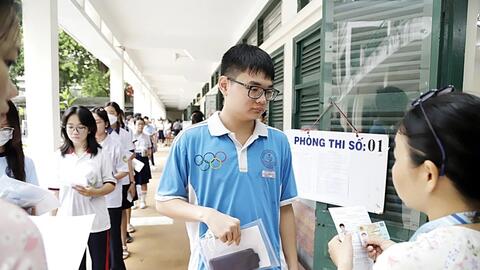 Nhìn từ việc ít học sinh chọn môn tự nhiên