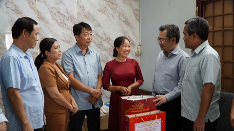 Đồng chí Nguyễn Thanh Nghị thăm, tặng quà gia đình chính sách tại Lâm Đồng, Quảng Ngãi
