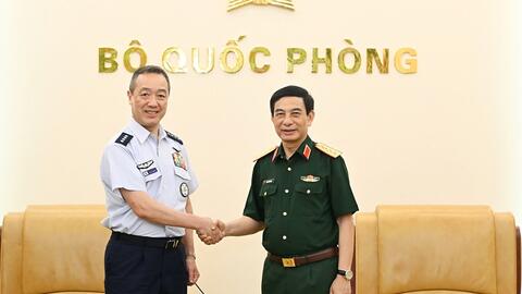 Đại tướng Phan Văn Giang tiếp Đại tướng Uchikura Hiroaki