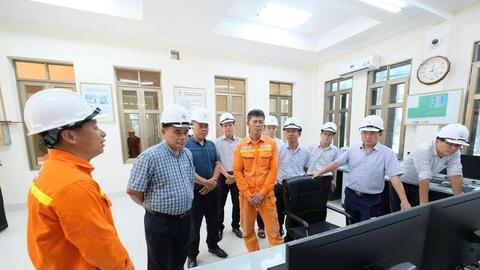 Đồng bộ giải pháp bảo đảm vận hành an toàn lưới điện truyền tải