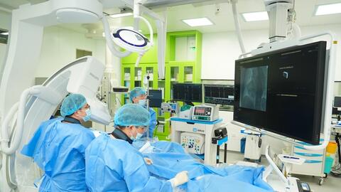 Bệnh viện Bạch Mai cơ sở Ninh Bình cấy máy tạo nhịp tim thành công cho bệnh nhân