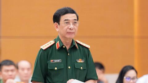 Đại tướng Phan Văn Giang trình dự án Luật Phòng, chống phổ biến vũ khí hủy diệt hàng loạt