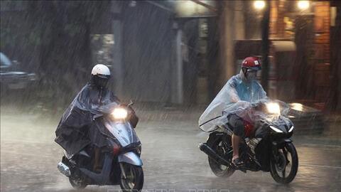 Thời tiết hôm nay (23-7): Bắc Bộ mưa rào và dông "giải nhiệt"
