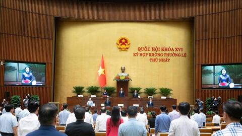 Quốc hội Việt Nam dành một phút mặc niệm Chủ tịch Quốc hội Lào Xaysomphone Phomvihane