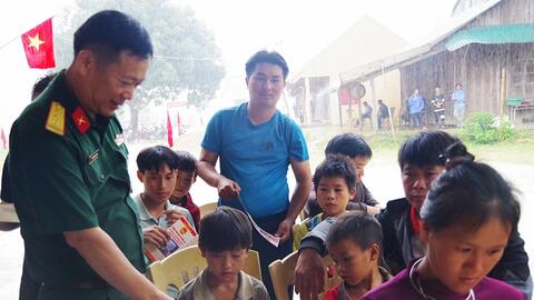 Nâng cao nhận thức pháp luật cho đồng bào vùng biên