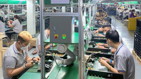 TP. Hồ Chí Minh giữ đà công nghiệp, thương mại, hướng tới tăng trưởng hai con số