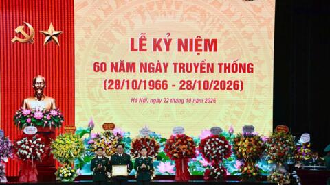 Khoa Mác - Lênin, tư tưởng Hồ Chí Minh (Học viện Kỹ thuật Quân sự) đón nhận Bằng khen của Bộ trưởng Bộ Quốc phòng