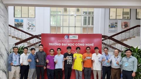 Học sinh Việt Nam giành 7 huy chương Olympic Tin học