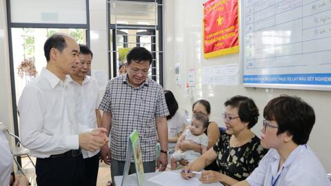 Hà Nội đặt mục tiêu 99,8% trẻ được uống bổ sung vitamin A