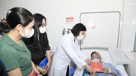 Lãnh đạo TP Hà Nội thăm, động viên nạn nhân vụ cháy