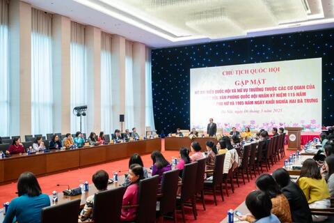 Chủ tịch Quốc hội mong nữ đại biểu tiếp tục phát huy trí tuệ, tài năng, nhiệt huyết