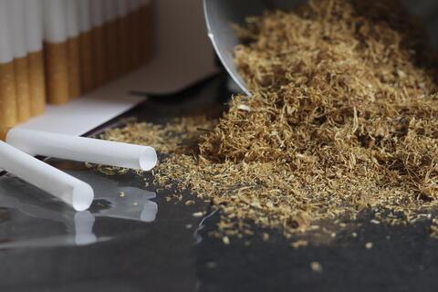 Sửa đổi, bổ sung một số quy định nhập khẩu thuốc lá điếu, xì gà