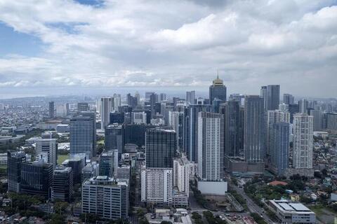 Các quốc gia điều chỉnh giờ làm để tiết kiệm xăng, dầu