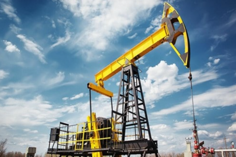 Giá dầu thế giới giảm gần 3%