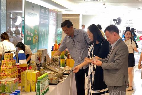 Khai mạc không gian trưng bày, triển lãm thương mại điện tử Gia Lai
