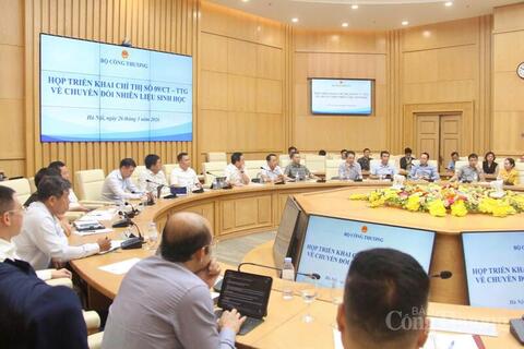 Doanh nghiệp xăng dầu chuẩn bị sẵn sàng cho lộ trình chuyển đổi E10