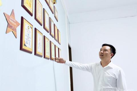 Người trẻ xứ Thanh và giấc mơ robot AI ‘nói tiếng đồng bào’