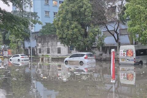 Hà Nội: Mưa đá, mưa lớn khiến nhiều khu vực ngập úng