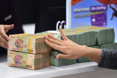 Lãi suất ngân hàng tháng 4: Tăng trên diện rộng, xuất hiện mức hơn 9%/năm